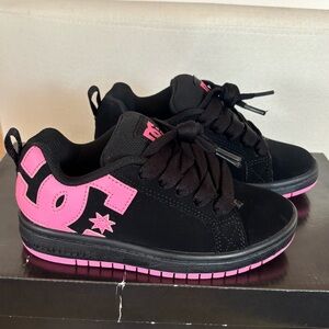 DC Shoes Court Graffik Youth Black Pink Size 1 Y2K